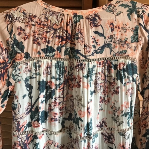 Lucky Brand  Like new  so light and gorgeous colors.. - Picture 4 of 4